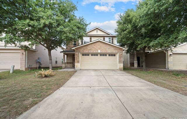 rental at 9227  Silver Vis in San Antonio, TX — photo 1