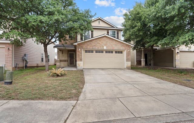rental at 9227  Silver Vis in San Antonio, TX — photo 2