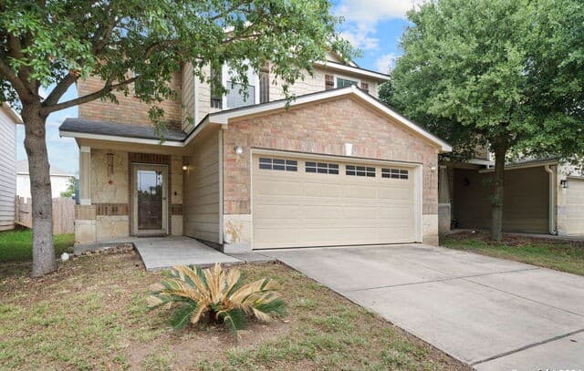 rental at 9227  Silver Vis in San Antonio, TX — photo 3