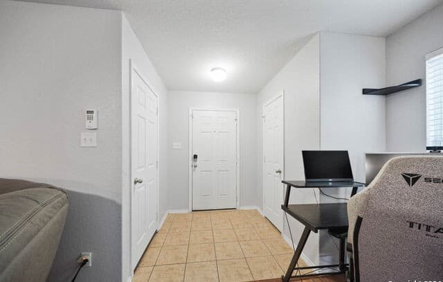 rental at 9227  Silver Vis in San Antonio, TX — photo 5