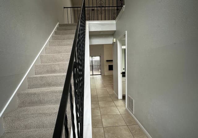 rental at 5815  Rue Royale in San Antonio, TX — photo 2