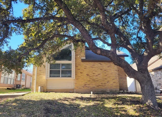 rental at 8431  Cranberry Hl Unit 1 in San Antonio, TX — photo 1