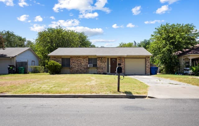 rental at 4318  Sun Gate St in San Antonio, TX — photo 1
