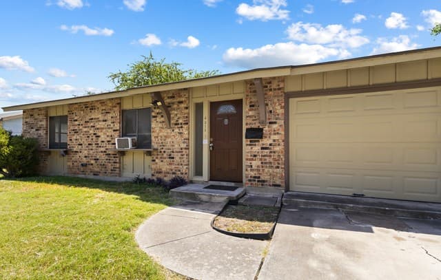 rental at 4318  Sun Gate St in San Antonio, TX — photo 3