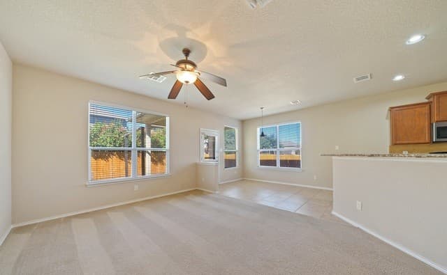 rental at 2725  Sterling Way in Schertz, TX — photo 4