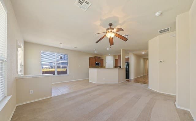 rental at 2725  Sterling Way in Schertz, TX — photo 5