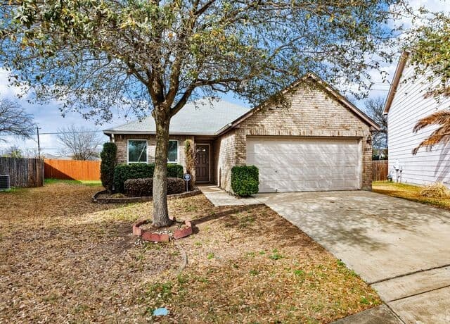 rental at 4307  Camfield in San Antonio, TX — photo 2