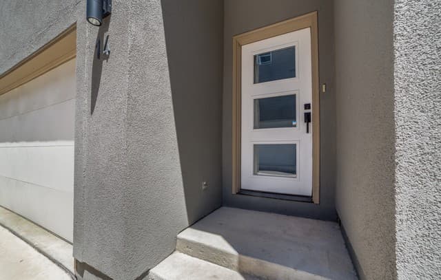 rental at 1618 W Lawndale Dr Unit UNIT 14 in San Antonio, TX — photo 2