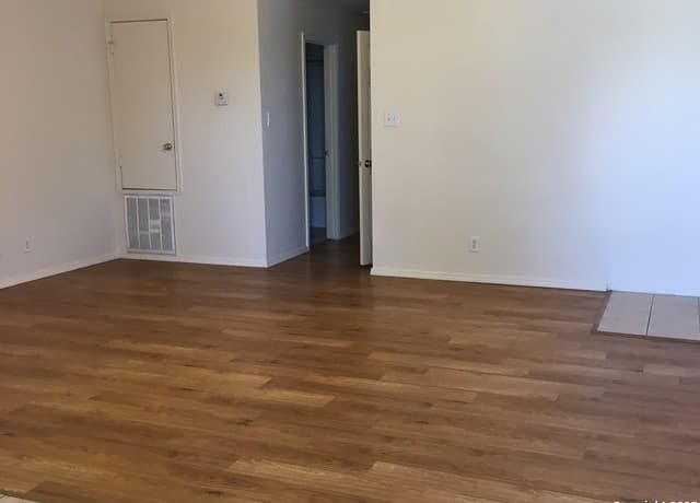 rental at 7303  Golf Vista Blvd in San Antonio, TX — photo 2