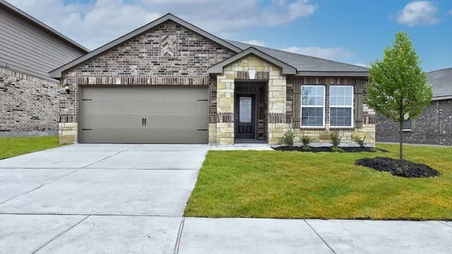 rental at 9122  Bennett Forest in Converse, TX — photo 1