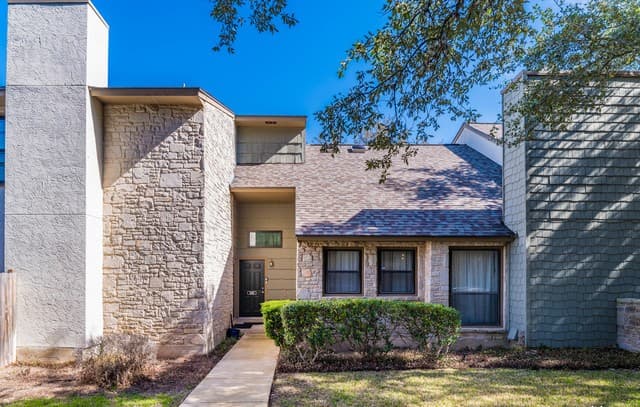rental at 14122  Churchill Estates Blvd Unit 1402 in San Antonio, TX — photo 1