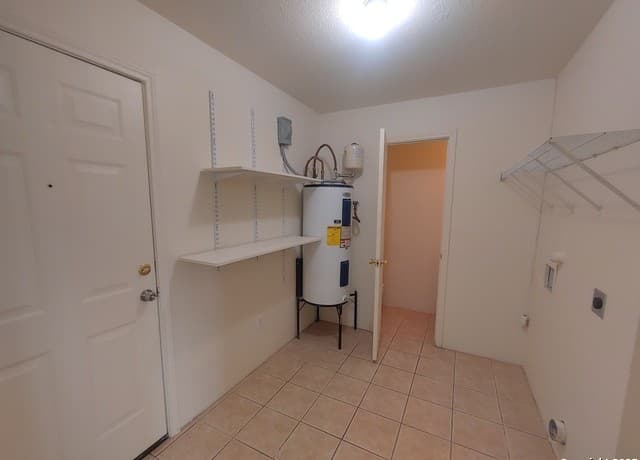 rental at 3865  Maverick Creek Rd in San Antonio, TX — photo 2