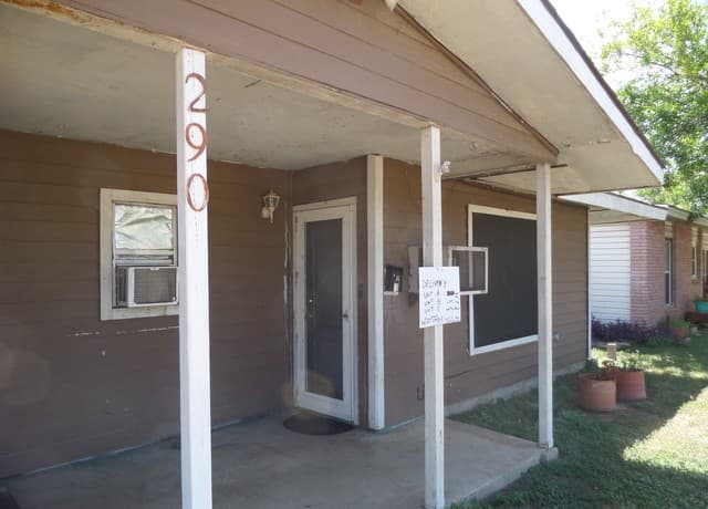 rental at 290  Harcourt Ave. Unit 2 in San Antonio, TX — photo 2