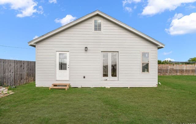 1-bedroom rental at 538 Ala Blanca in Lytle, TX — photo 1