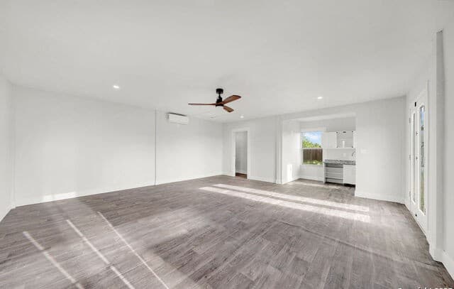 1-bedroom rental at 538 Ala Blanca in Lytle, TX — photo 2