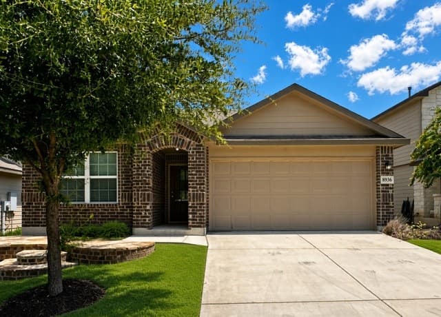 rental at 8936  Taylor Grove in San Antonio, TX — photo 3
