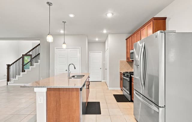 rental at 9102  Devils Riv in Converse, TX — photo 5
