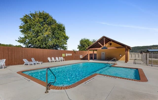 rental at 540  River Run Unit 214 in New Braunfels, TX — photo 2