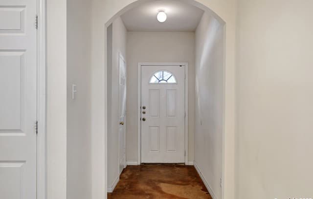rental at 7823  Kingsbury Wood Unit 4 in San Antonio, TX — photo 2