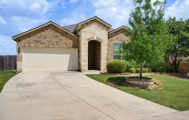 rental at 13503  Jack Heights in San Antonio, TX — photo 1