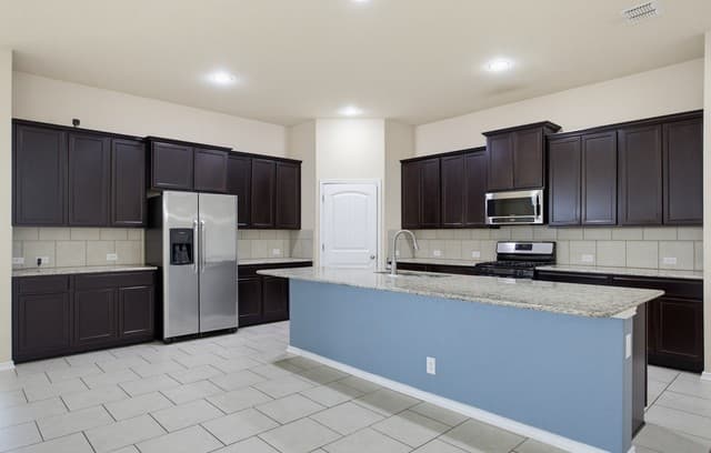 rental at 13503  Jack Heights in San Antonio, TX — photo 2