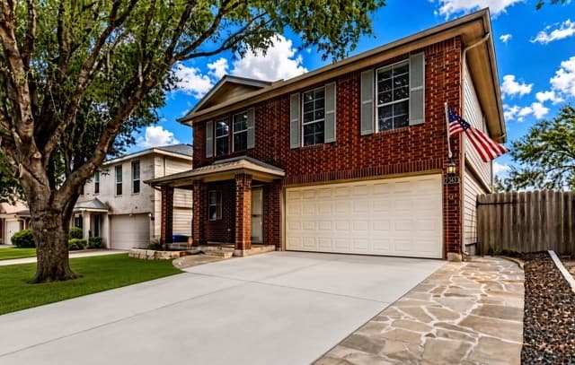 rental at 7343  Lyia Br in San Antonio, TX — photo 3