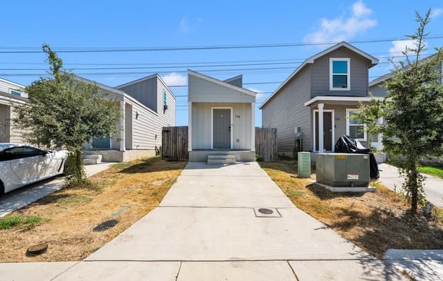 1-bedroom rental at 7184 Elm Cv in San Antonio, TX — photo 1