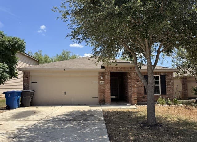 rental at 3618  Foster Meadows in San Antonio, TX — photo 1