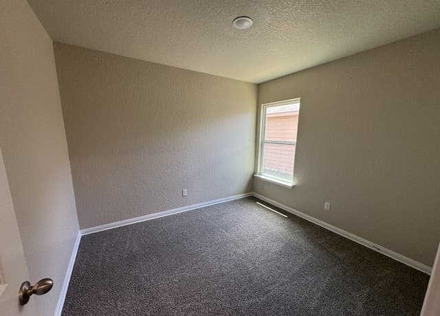 rental at 3618  Foster Meadows in San Antonio, TX — photo 5
