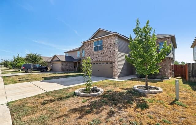 rental at 6458  Staccato Staff in San Antonio, TX — photo 3