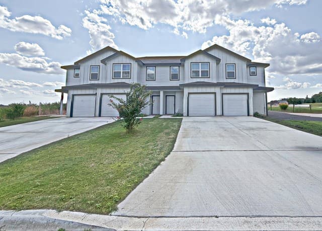 rental at 122  Stefan Est in San Antonio, TX — photo 1