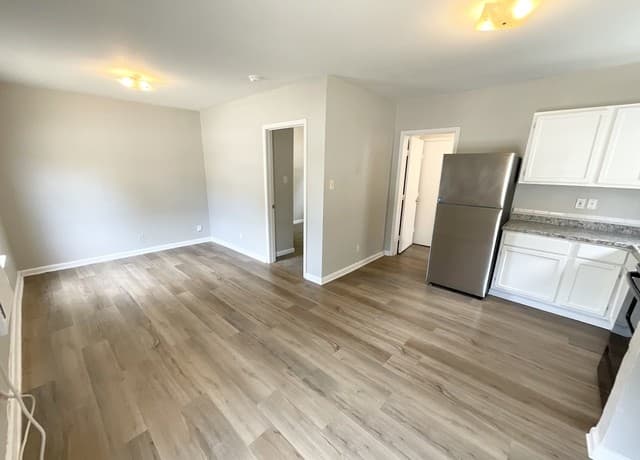 1-bedroom rental at 510 S Pine St Unit 1 in San Antonio, TX — photo 3