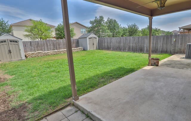 rental at 11827  Pure Silver in San Antonio, TX — photo 2