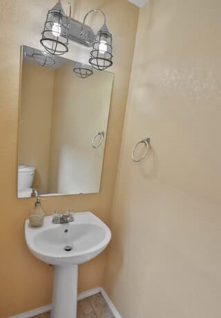 rental at 11827  Pure Silver in San Antonio, TX — photo 4