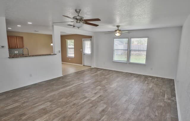 rental at 11827  Pure Silver in San Antonio, TX — photo 5