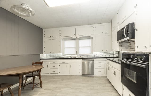 rental at 825  Fm 5714 in LaCoste, TX — photo 3