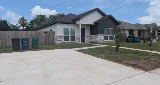 rental at 5847  Tree View in San Antonio, TX — photo 4