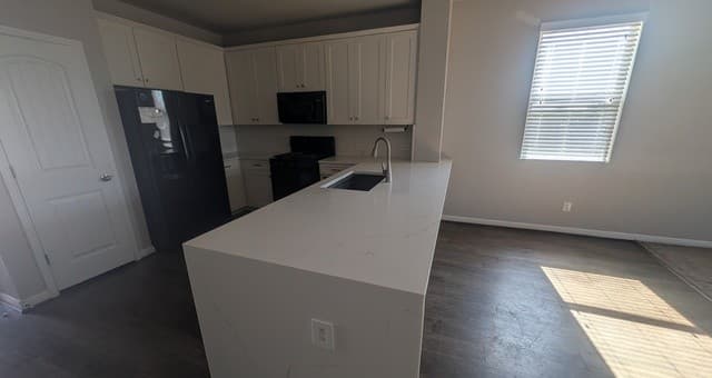 rental at 6703  Dashmoor Crk in San Antonio, TX — photo 2