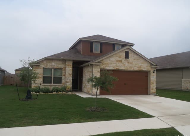 rental at 10438  Bulwark Peak in Converse, TX — photo 3