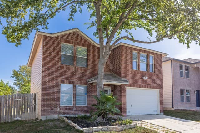 rental at 11219  Bushwack Pass in San Antonio, TX — photo 3
