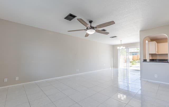 rental at 11219  Bushwack Pass in San Antonio, TX — photo 4