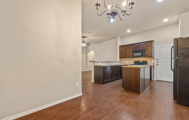 rental at 293  Rosalie Dr in New Braunfels, TX — photo 5