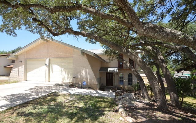 rental at 1903  Deer Ridge in San Antonio, TX — photo 2