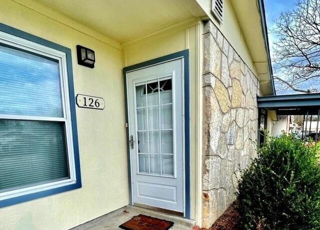 rental at 126  Wayfarer Pl in San Antonio, TX — photo 2