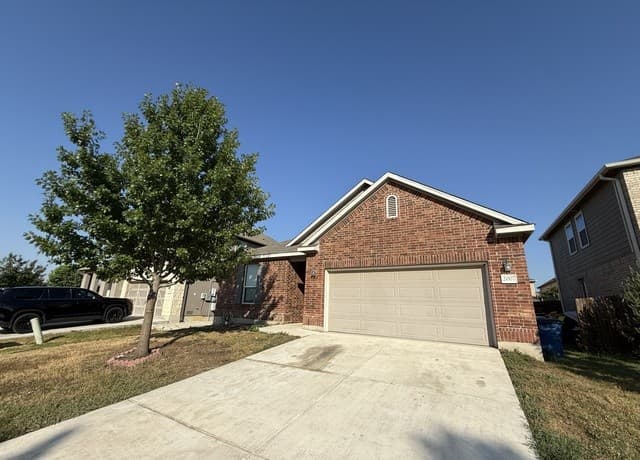 rental at 2007  Stepping Stone in New Braunfels, TX — photo 2