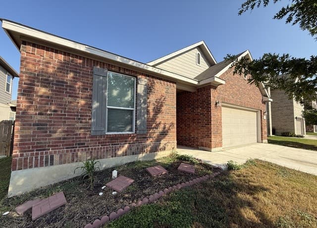 rental at 2007  Stepping Stone in New Braunfels, TX — photo 3
