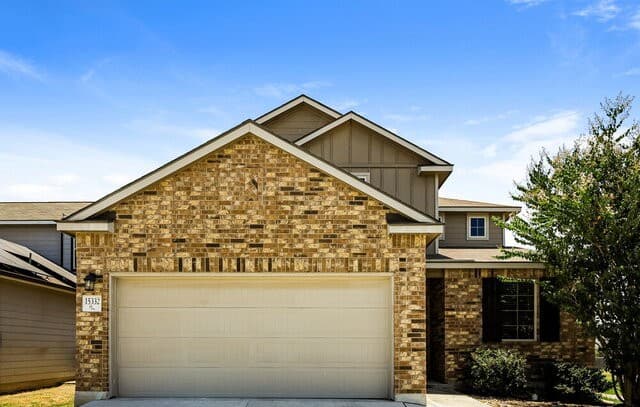 rental at 15332  Daystar Pass in San Antonio, TX — photo 1