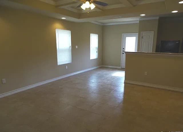 rental at 7231  Golf Unit 2 in San Antonio, TX — photo 4
