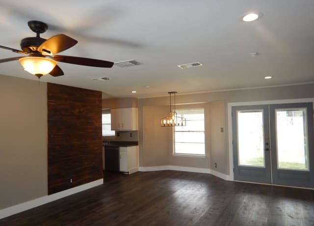 rental at 14139  Swallow Dr in San Antonio, TX — photo 4
