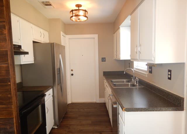 rental at 14139  Swallow Dr in San Antonio, TX — photo 5